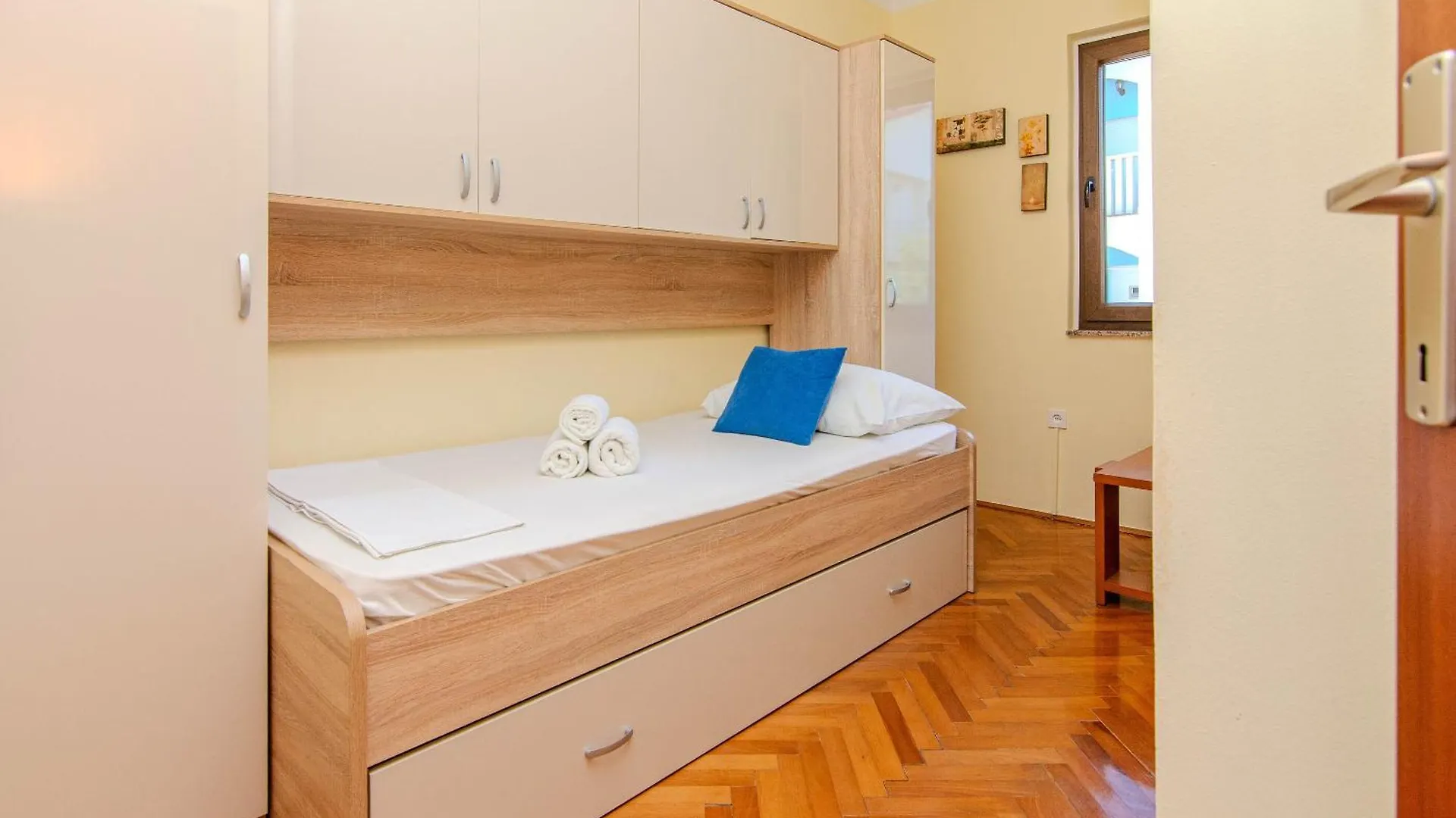 Дом отдыха Вилла House Suric Привлака